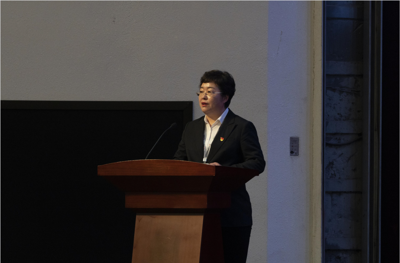 “襄盛舉 聚合力 創(chuàng)佳績”鞍勤集團、溫泉集團、公服集團2022年表彰大會隆重舉行