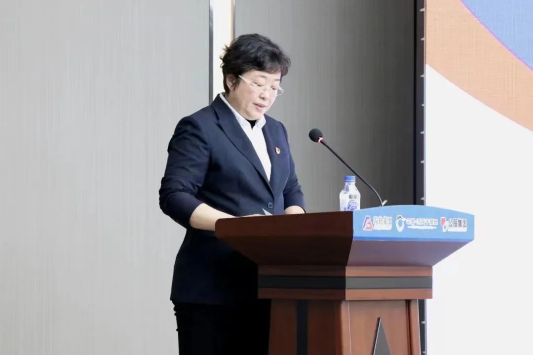 鞍勤集團、溫泉集團、公服集團2023年新任干部任前集體談話及集體送任儀式圓滿結(jié)束